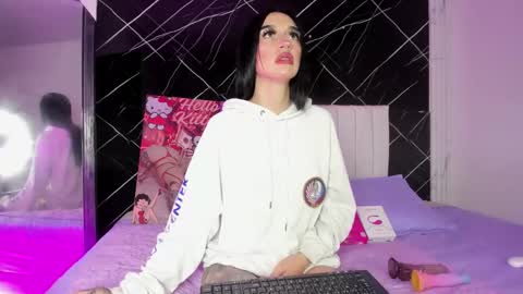 Leila  online show from 14, 11, 2025