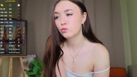 Leya online show from 4, 4, 2026