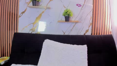 Snapshot of candy_queens__ chatting on 3, 6, 2026 Candy online show from 3, 6, 2026