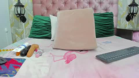 Snapshot of candy_sex18_ chatting on 3, 12, 2024 candy_sex18_ online show from 3, 12, 2024