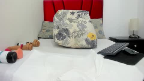 Snapshot of candy_sex18_ chatting on 18, 9, 2025 candy_sex18_ online show from 18, 9, 2025