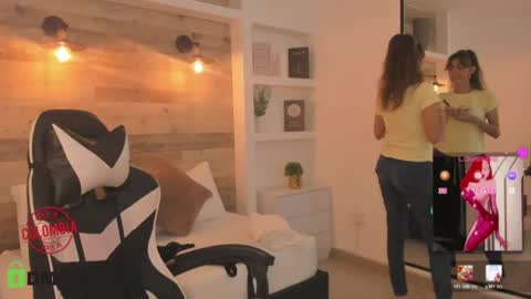 Snapshot of candy_summer28_ chatting on 4, 8, 2026 CANDY online show from 4, 8, 2026