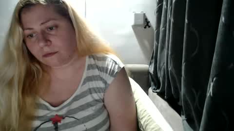 Laura online show from 4, 2, 2025