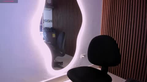 Snapshot of candyglow_ chatting on 27, 5, 2026 candyglow_ online show from 27, 5, 2026