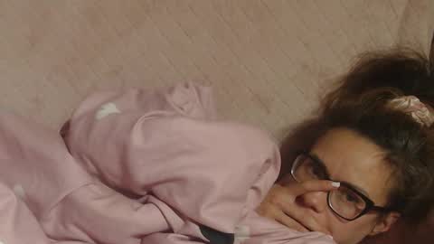 say meow and send tip  online show from 22, 10, 2025