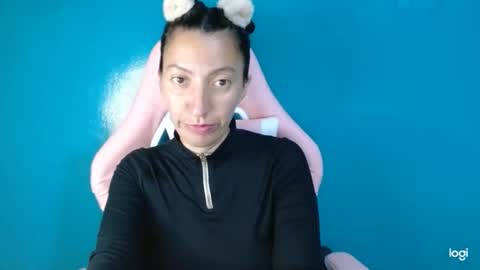 Snapshot of candymilfff chatting on 10, 1, 2026 candymilfff online show from 10, 1, 2026