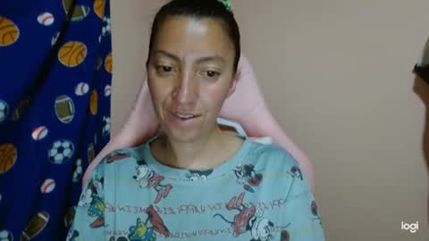 Snapshot of candymilfff chatting on 18, 5, 2026 candymilfff online show from 18, 5, 2026