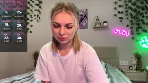 Snapshot of candyrass chatting on 20, 5, 2026 Candy online show from 20, 5, 2026