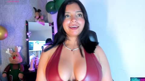 Snapshot of candys_victoria chatting on 2, 4, 2026 Candys Victoria online show from 2, 4, 2026