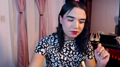Snapshot of candyy_doll_ chatting on 10, 6, 2026 candyy_doll_ online show from 10, 6, 2026