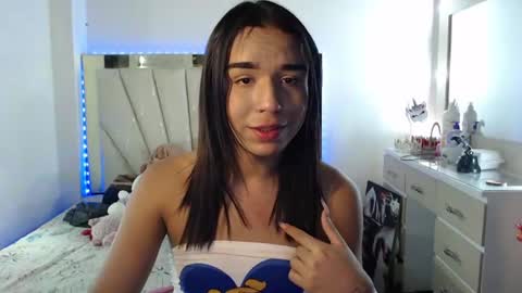 Snapshot of candyy_doll_ chatting on 7, 7, 2026 candyy_doll_ online show from 7, 7, 2026