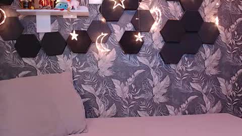 Snapshot of candyyyyrio chatting on 27, 2, 2026 Mia online show from 27, 2, 2026