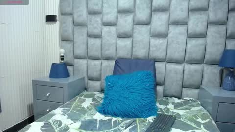 Snapshot of canela_a73 chatting on 12, 10, 2025 Canela online show from 12, 10, 2025
