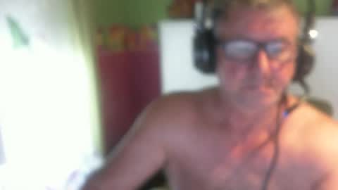 Snapshot of capitaine1959 chatting on 13, 7, 2026 capitaine1959 online show from 13, 7, 2026
