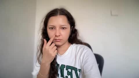 Emma online show from 10, 9, 2025