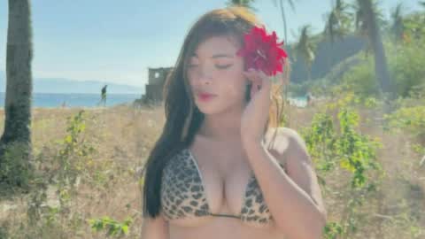 Yumi Aera online show from 22, 4, 2026