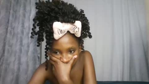 Snapshot of carababey chatting on 25, 3, 2026 carababey online show from 25, 3, 2026