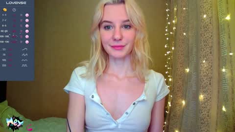 Snapshot of caramel_pie_ chatting on 29, 12, 2024 caramel online show from 29, 12, 2024