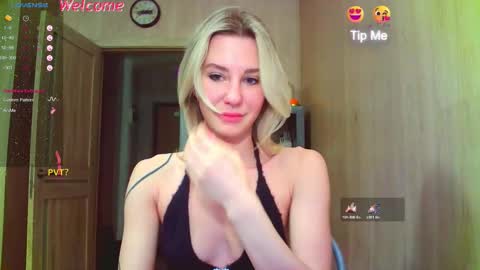 Snapshot of caramel_pie_ chatting on 6, 2, 2026 caramel online show from 6, 2, 2026