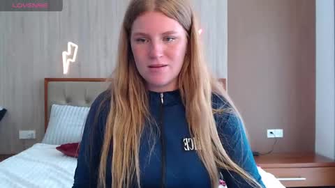 Snapshot of caramelstorm chatting on 4, 5, 2026 Lana online show from 4, 5, 2026