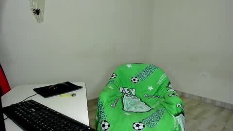 Carlos and Cristian  online show from 15, 12, 2025