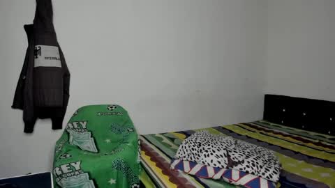 Snapshot of cardrey05 chatting on 6, 6, 2026 Carlos and Cristian online show from 6, 6, 2026