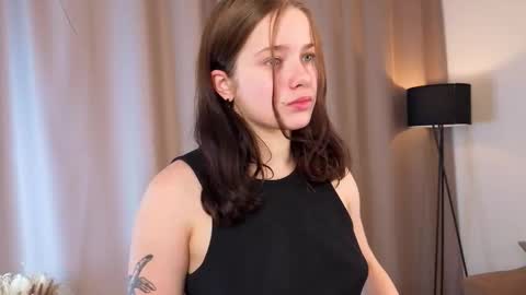 Snapshot of carissaolivo chatting on 18, 10, 2025 Elena online show from 18, 10, 2025