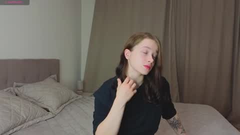 Snapshot of carissaolivo chatting on 22, 11, 2025 Elena online show from 22, 11, 2025