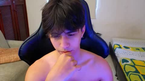 Snapshot of carl_dixon chatting on 3, 11, 2025 carl_dixon online show from 3, 11, 2025