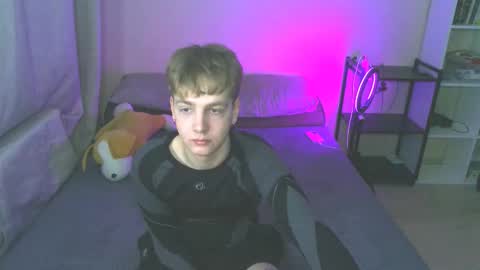 Carl online show from 17, 12, 2024