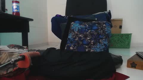 Snapshot of carla_prestige chatting on 24, 2, 2025 carla_prestige online show from 24, 2, 2025