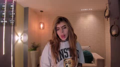 Snapshot of carlabrunni_ chatting on 30, 11, 2025 Carla Bunnis online show from 30, 11, 2025