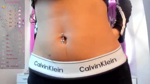 Snapshot of carlie_evans chatting on 16, 12, 2024 carlie Evans online show from 16, 12, 2024