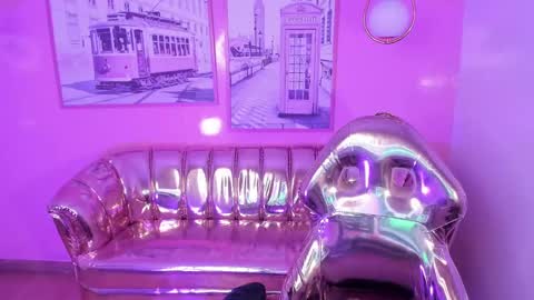 CARLYE   online show from 25, 1, 2025