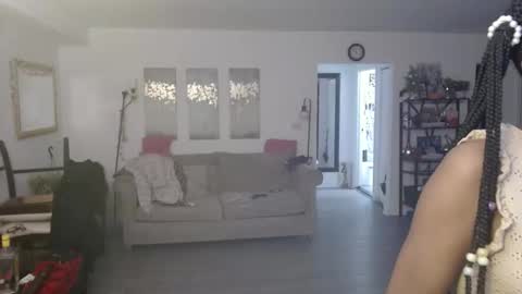 Snapshot of carliecreams chatting on 15, 11, 2025 Carlie online show from 15, 11, 2025