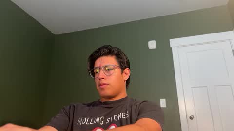 Snapshot of carlosjosecb1 chatting on 11, 11, 2025 carlos online show from 11, 11, 2025