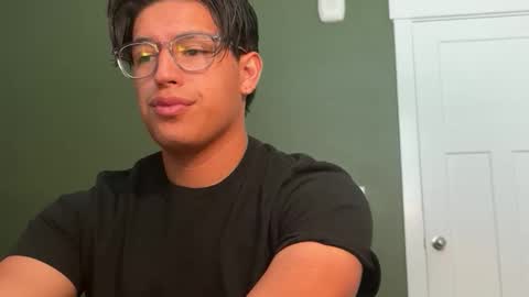 Snapshot of carlosjosecb1 chatting on 18, 11, 2025 carlos online show from 18, 11, 2025