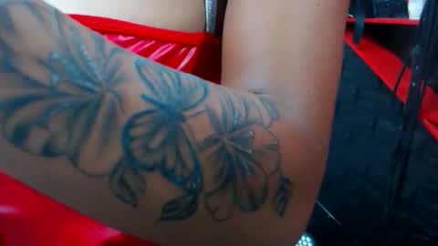 Snapshot of carlotadivaxxx chatting on 28, 5, 2026 CarlotaDivaxxx online show from 28, 5, 2026