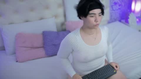 carly_lopez18 online show from 10, 4, 2026