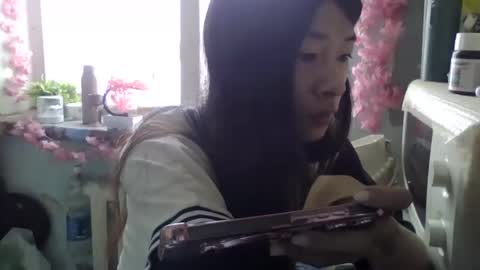 CarlyJoy online show from 29, 9, 2025