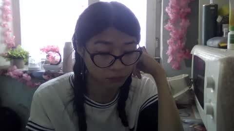 CarlyJoy online show from 5, 10, 2025