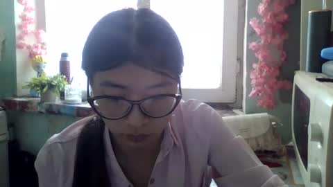 CarlyJoy online show from 15, 4, 2026