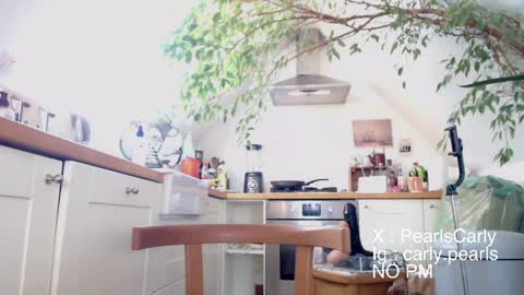 Carly Pearls online show from 7, 4, 2026