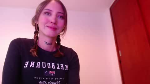 Snapshot of carmennrusso chatting on 27, 2, 2025 carmennrusso online show from 27, 2, 2025