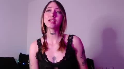 Snapshot of carmennrusso chatting on 10, 10, 2025 carmennrusso online show from 10, 10, 2025