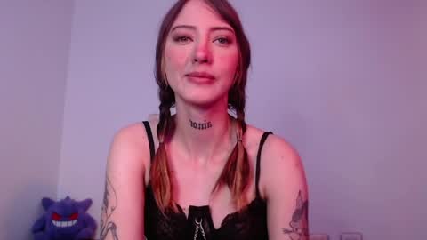 carmennrusso online show from 2, 4, 2026