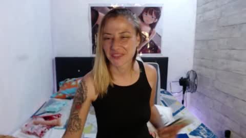 Snapshot of caro_milf_ chatting on 26, 2, 2025 Caro milf  online show from 26, 2, 2025