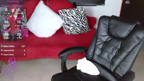 Caroline online show from 19, 11, 2025