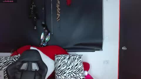 Snapshot of carolaine69_ chatting on 28, 7, 2026 Caroline online show from 28, 7, 2026