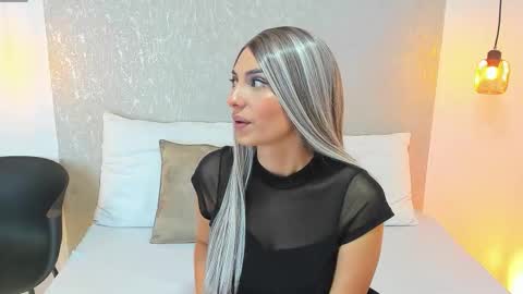 Snapshot of carolainsmith chatting on 4, 12, 2025 Carolain online show from 4, 12, 2025